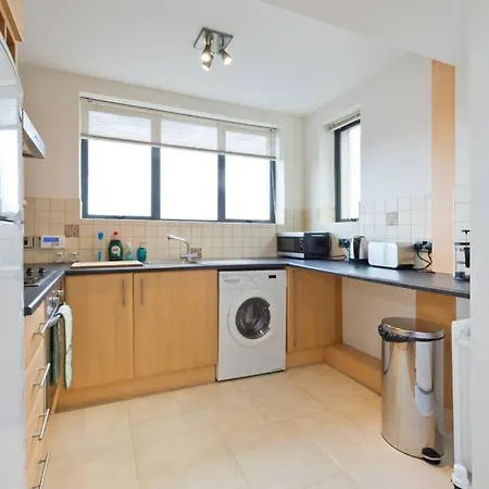 *spacious*citycentre*3bedroom Apt*near*oconnell St Dublin